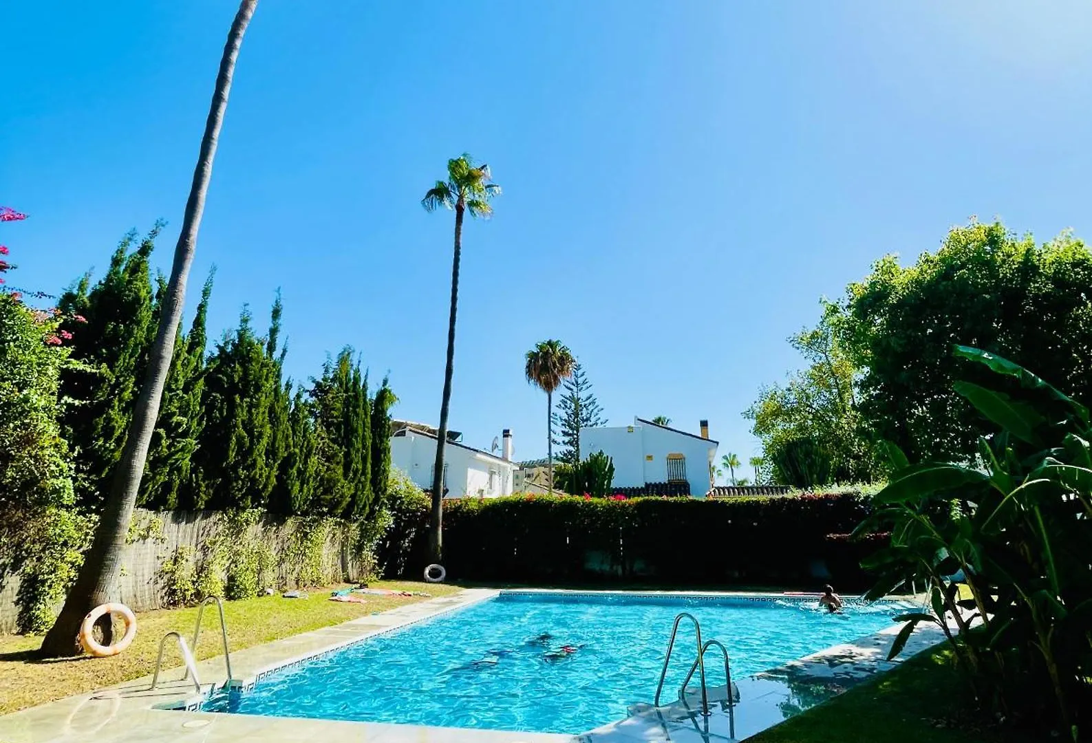 Superhosts Suites Estepona Guest house