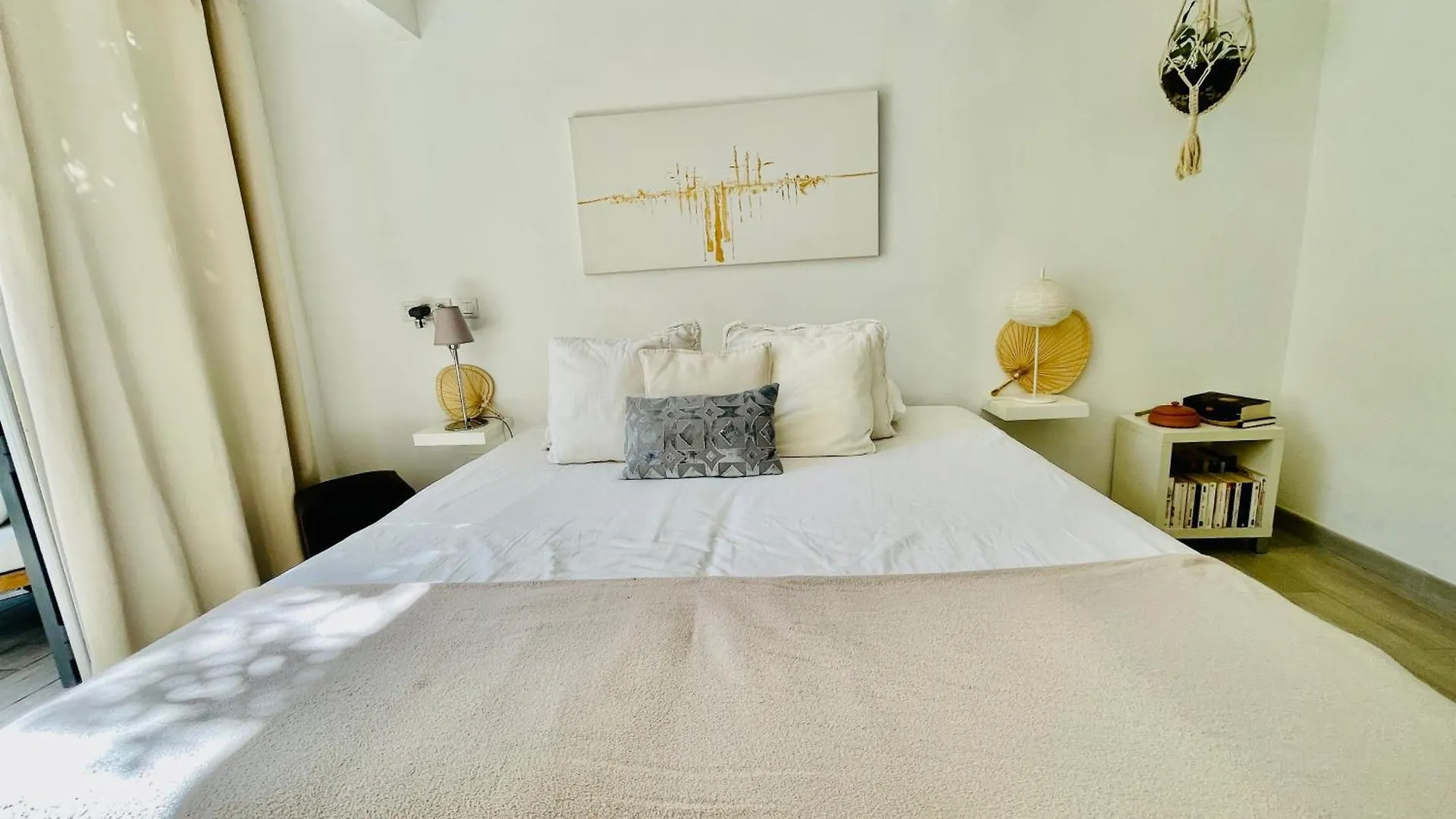 Guest house Superhosts Suites Estepona Spain